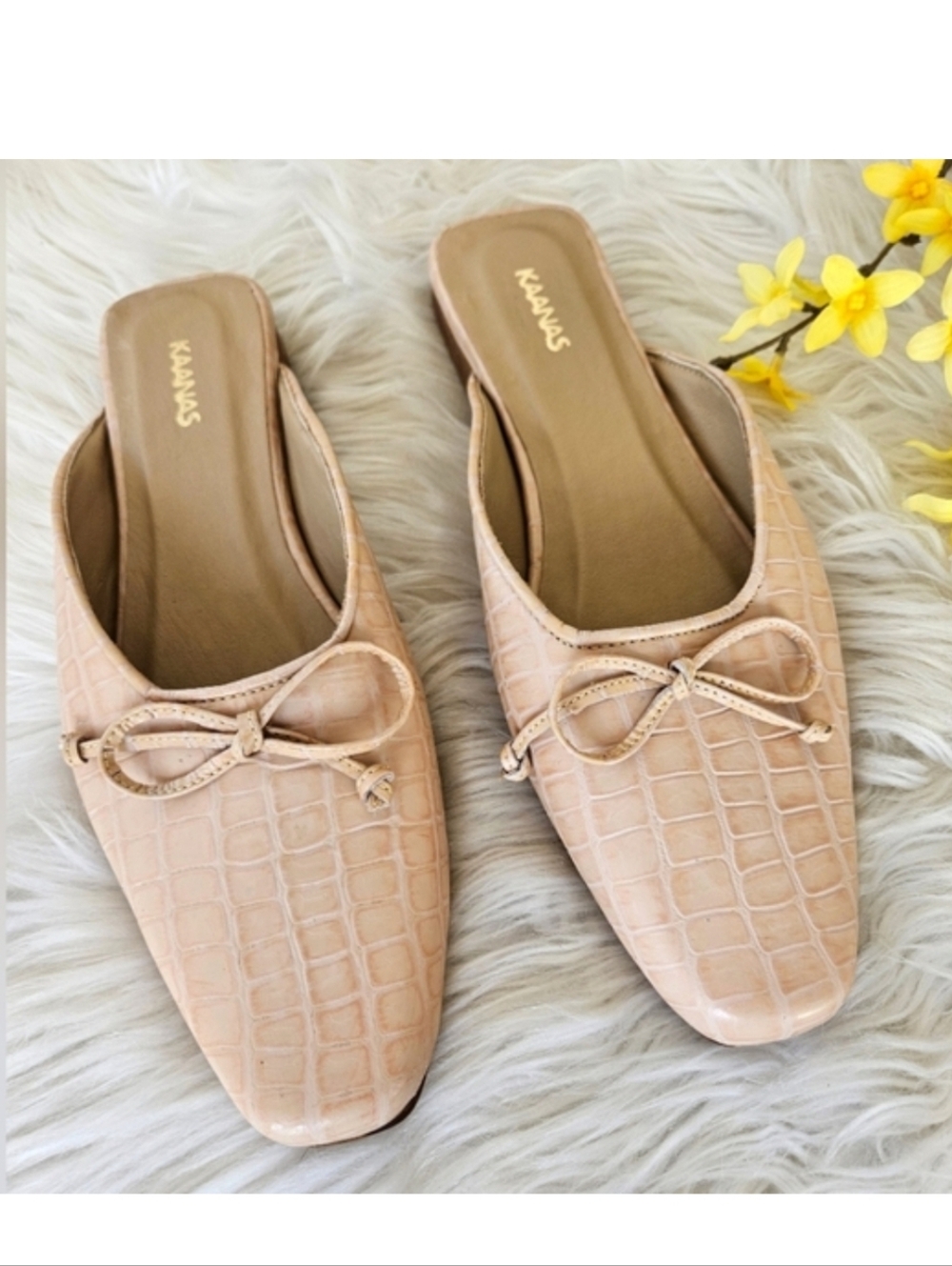 EUC Kaanas Seville Square-Toe Ballerina Flat